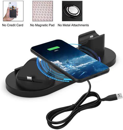 fotografie: USB port a bezdrátová nabíječka v palubní konzoli