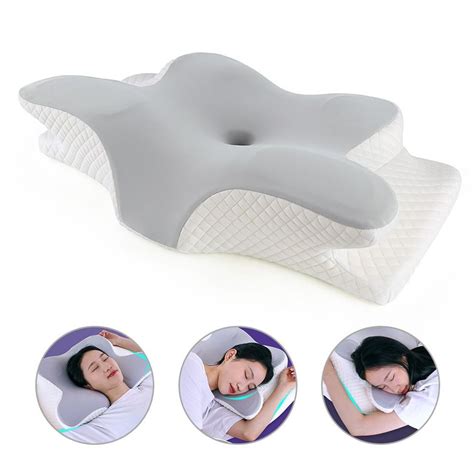 Detailní pohled na ergonomický polštář pod krk do auta s popisem materiálů a upevnění