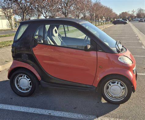Infografika: Srovnání verzí Smart Fortwo 0.6 i, 0.8 CDI, 1.0 i a 52 kW