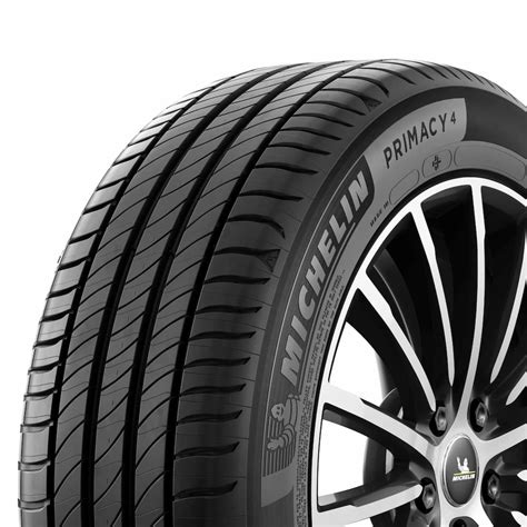 Grafické znázornění brzdné dráhy Michelin Primacy 4 na mokré vozovce oproti konkurenci