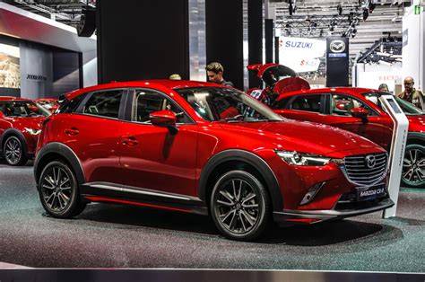 Infografika: Evoluce Mazda od korku k SUV a sedanům v stylu KODO