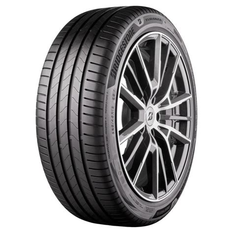 Ilustrace pneumatiky Bridgestone Turanza T005 s důrazem na dezén a drážky pro odvod vody.