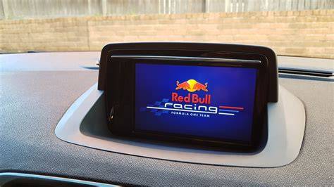 Schéma: Renault Sport podvozek a systém R-Link Monitor