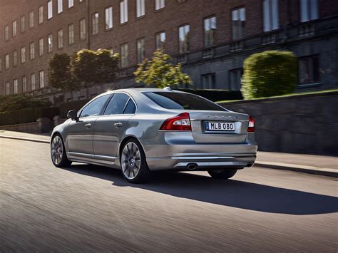 Detail interiéru Volvo S80 s důrazem na sedadla