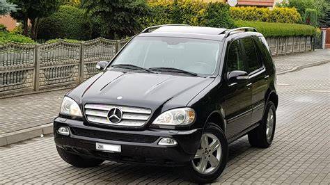 Mercedes ML W163 přední tři čtvrtě záběr
