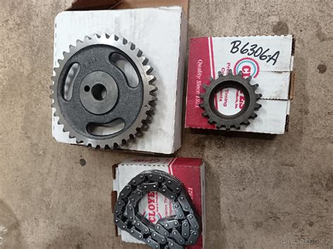 Rozvodová sada pro motory Mercedes-Benz.